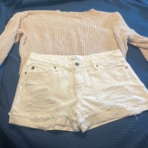 White distressed Kancan shorts size M